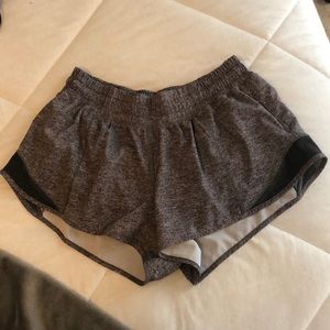 Lululemon Hotty Hot Short 2.5”